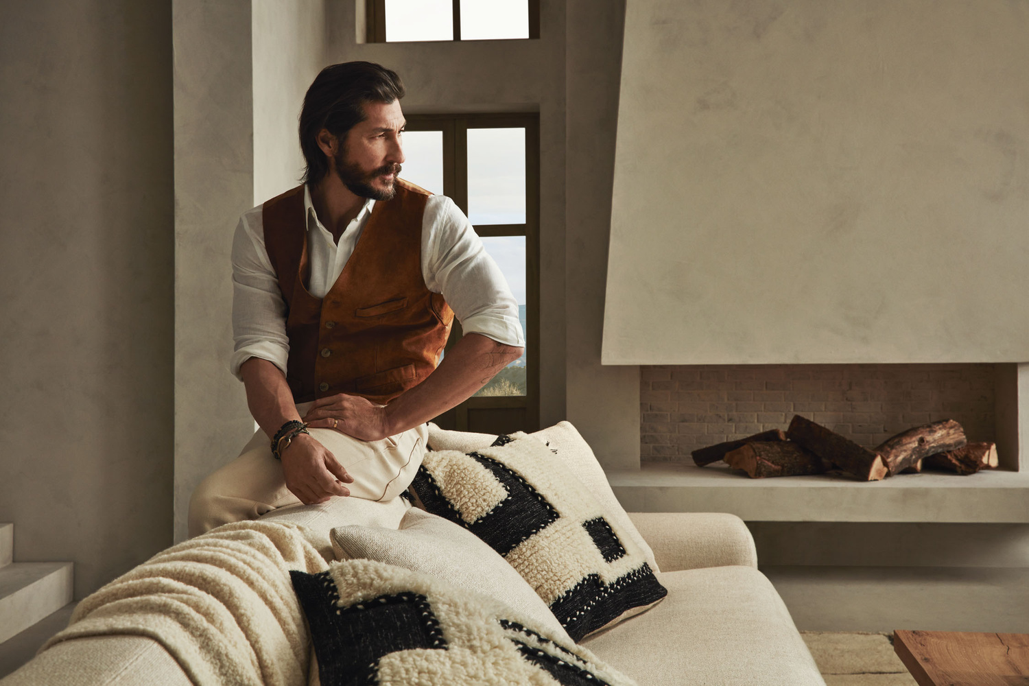 BANANA_REPUBLIC Suite Deluxe