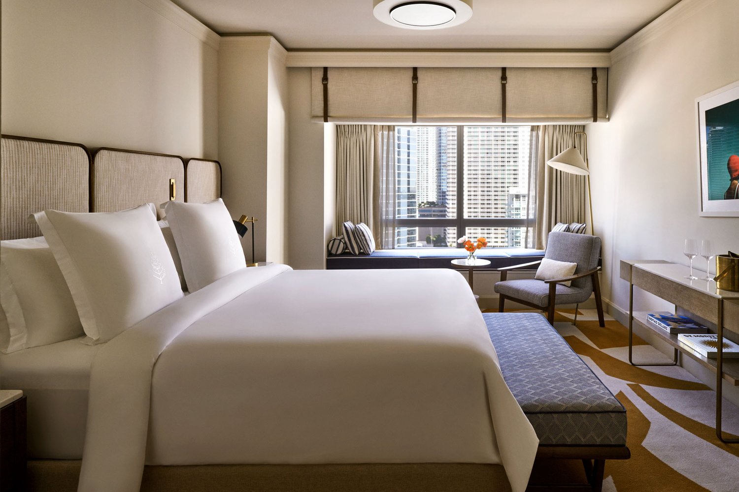 FOUR_SEASONS Suite Deluxe
